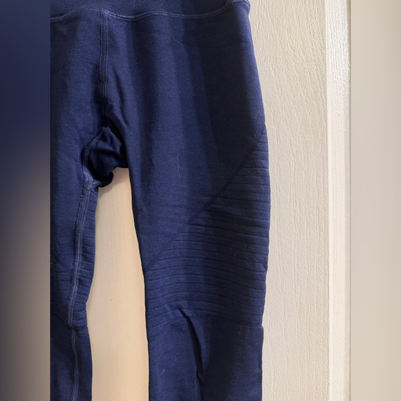 Alphalete Amplify Ultra-High Rise Leggings - Picture 3 of 7